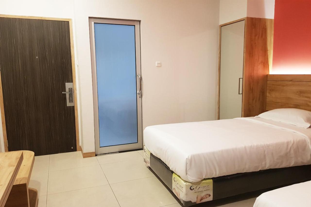 Oyo 90015 Platinum Guest House 메단 외부 사진