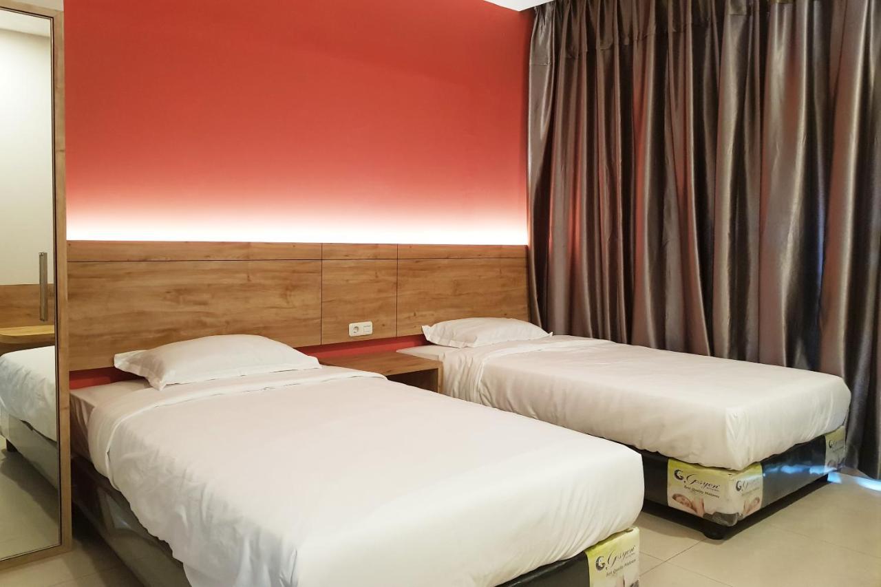 Oyo 90015 Platinum Guest House 메단 외부 사진