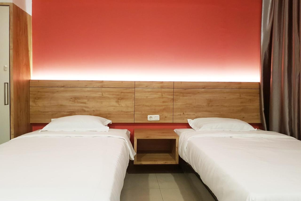 Oyo 90015 Platinum Guest House 메단 외부 사진